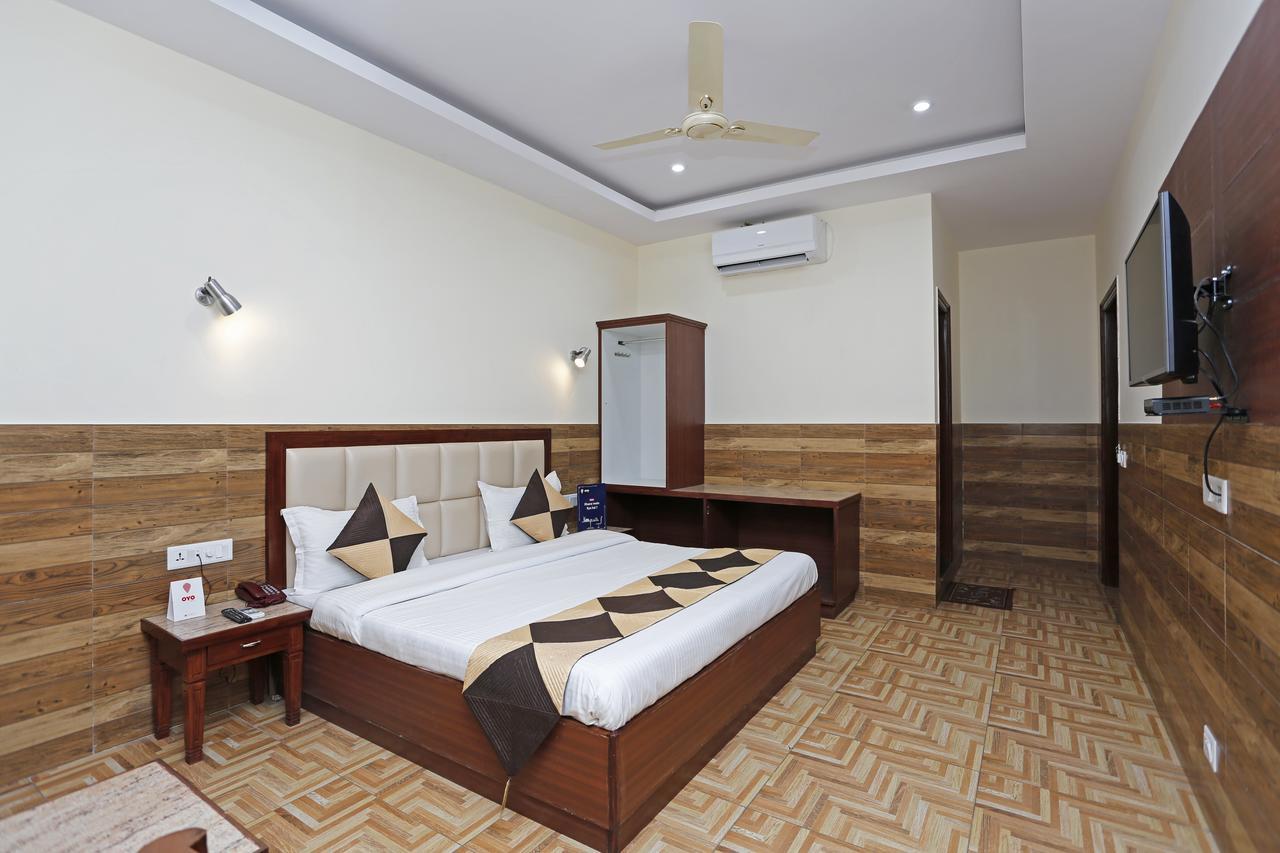 Hotel Vishnu Inn Dehradun Buitenkant foto