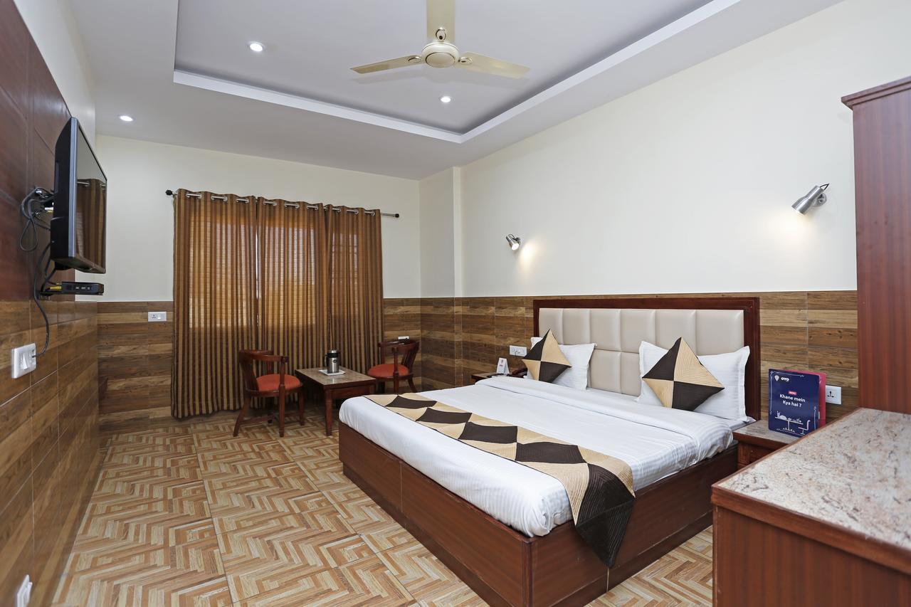 Hotel Vishnu Inn Dehradun Buitenkant foto