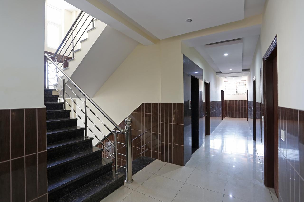 Hotel Vishnu Inn Dehradun Buitenkant foto