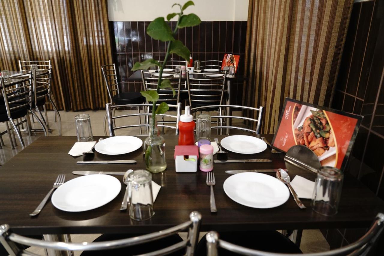 Hotel Vishnu Inn Dehradun Buitenkant foto